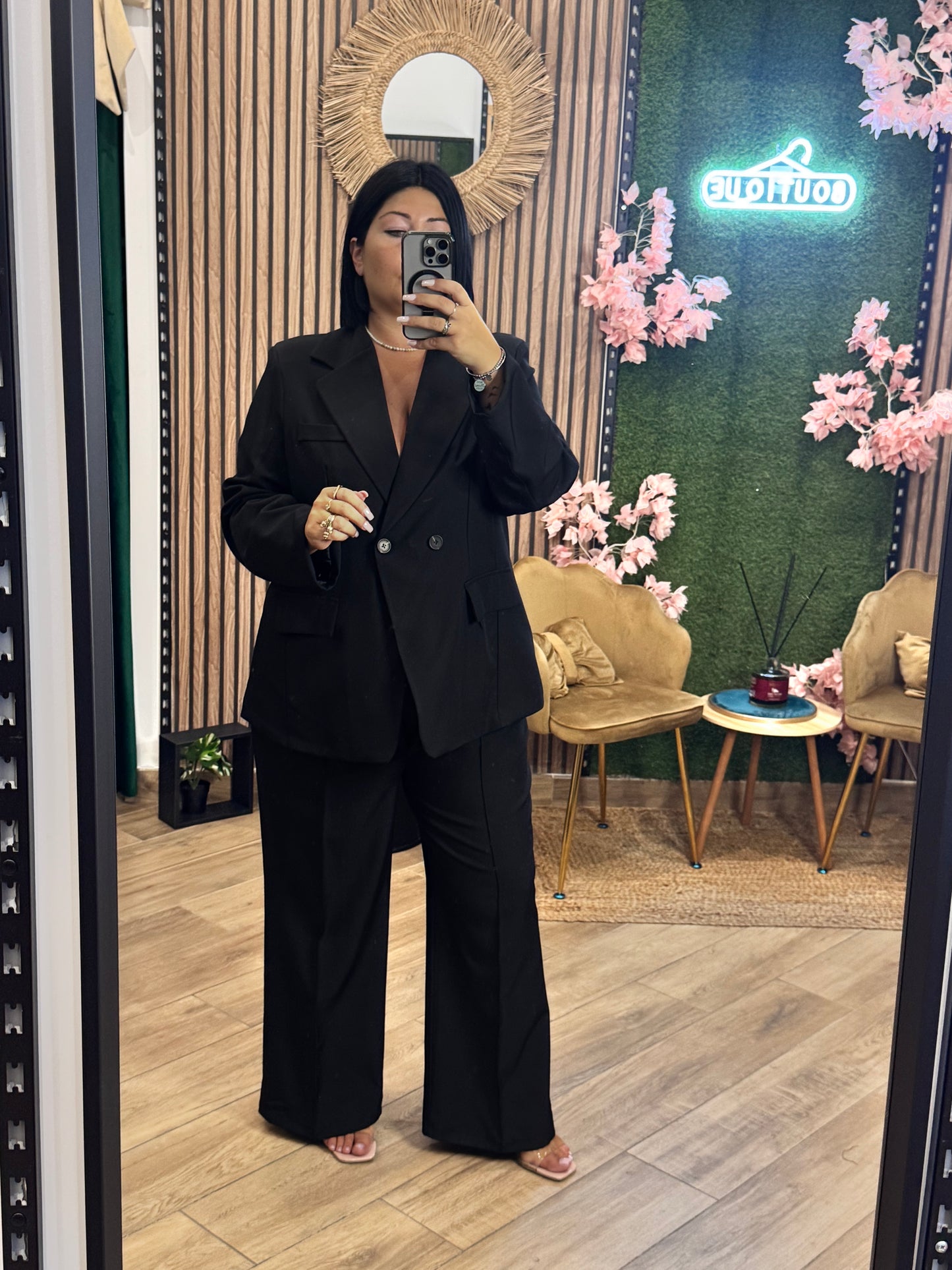 Tailleur oscuro